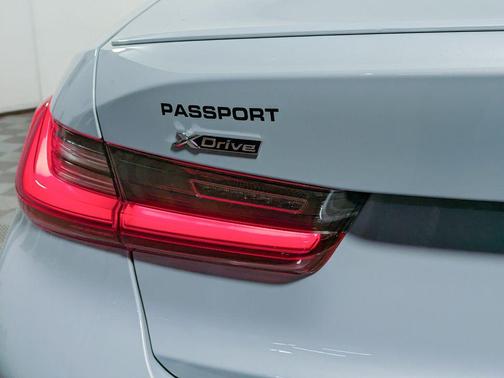 2026 BMW 330 i xDrive