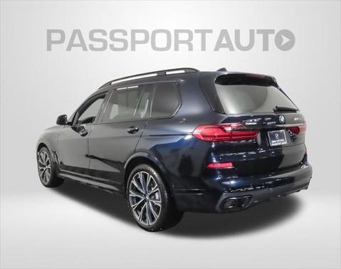 2022 BMW X7 M50i