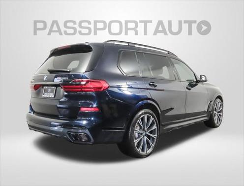 2022 BMW X7 M50i