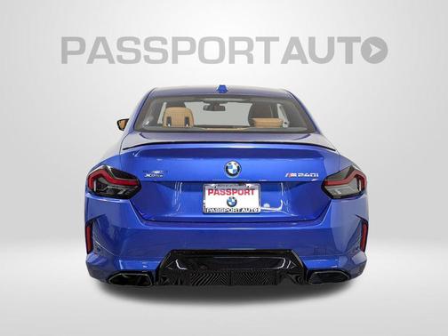 2026 BMW M240 i xDrive