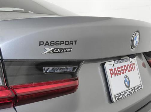 2025 BMW 330 i xDrive