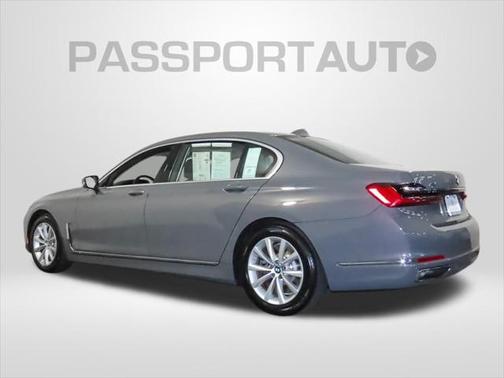 Bernina Grey Amber Effect 2021 BMW 750 i xDrive