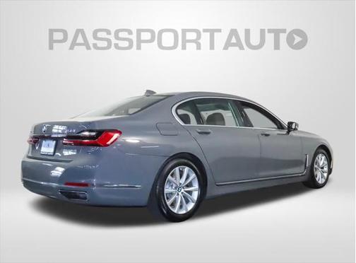 Bernina Grey Amber Effect 2021 BMW 750 i xDrive
