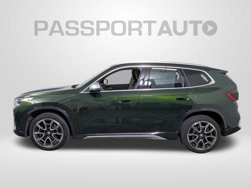 San Remo Green Metallic 2024 BMW X1 xDrive28i