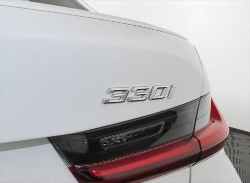 2025 BMW 330 i xDrive