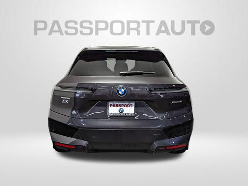 2025 BMW iX xDrive50