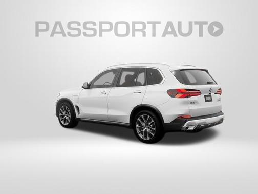 Alpine White 2026 BMW X5 PHEV xDrive50e