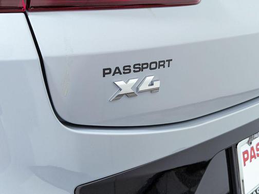 2025 BMW X4 M40i
