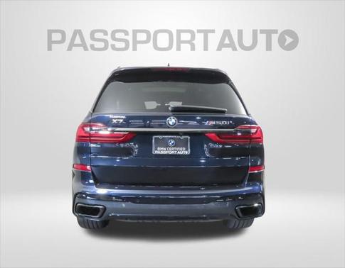 2022 BMW X7 M50i