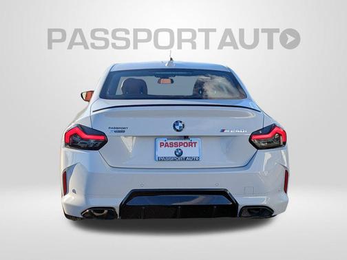 2026 BMW M240 i xDrive