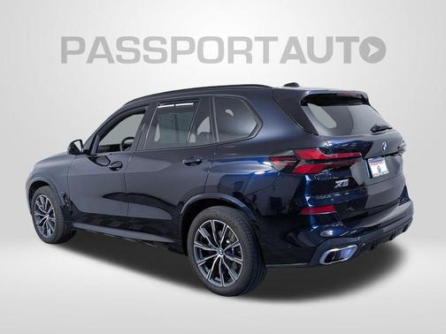 Carbon Black Metallic 2024 BMW X5 xDrive40i