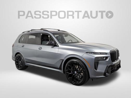 2023 BMW X7 M60i