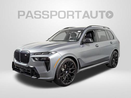 2023 BMW X7 M60i