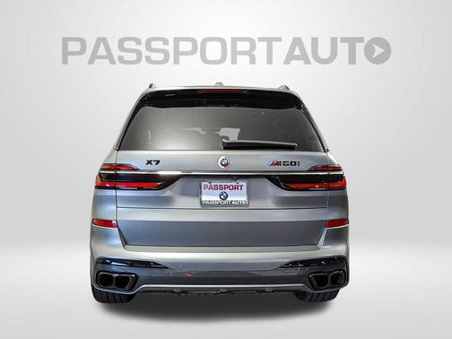 2023 BMW X7 M60i