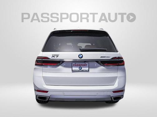 Alpine White 2025 BMW X7 xDrive40i