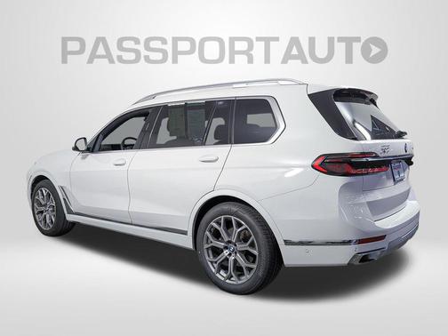 Alpine White 2025 BMW X7 xDrive40i