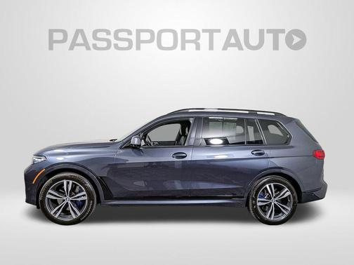 2022 BMW X7 M50i