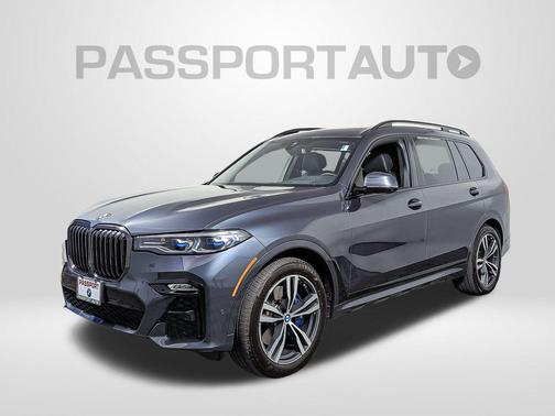 2022 BMW X7 M50i