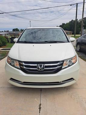 White 2015 Honda Odyssey EX-L
