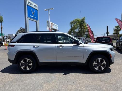 2023 Jeep Grand Cherokee 4xe Base
