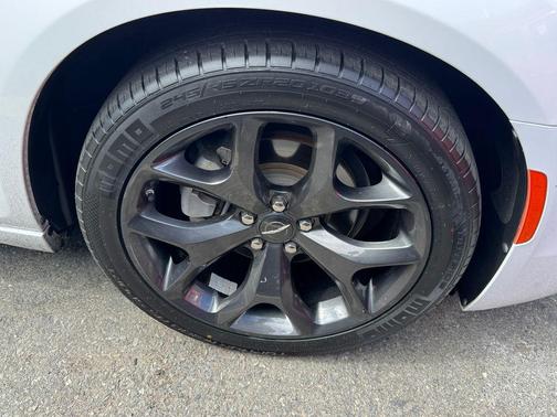 Bright White Clearcoat 2022 Chrysler 300 S