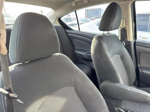 2016 Nissan Versa 1.6 SV