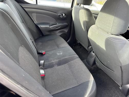 2016 Nissan Versa 1.6 SV