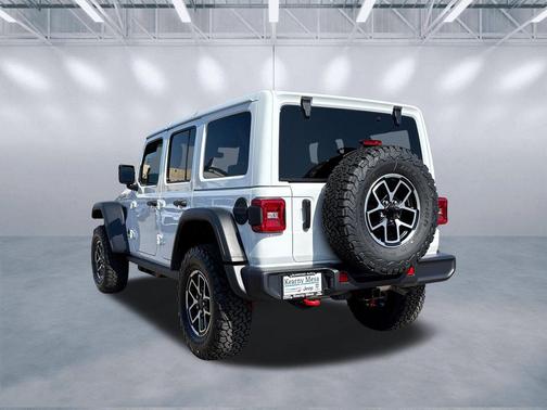 Bright White Clearcoat 2026 Jeep Wrangler Rubicon