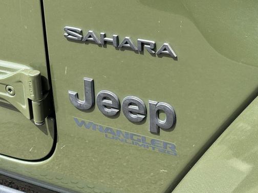 Sarge Green Clearcoat 2021 Jeep Wrangler Unlimited Sahara