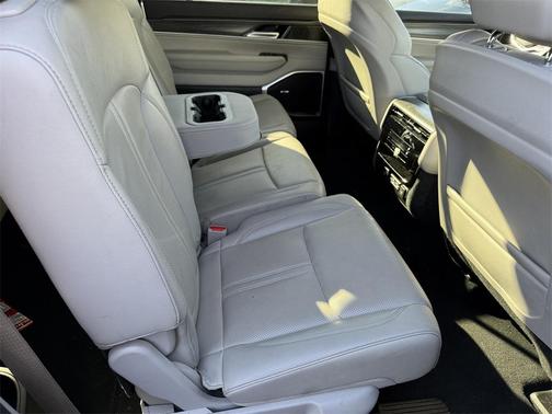 2024 Jeep Wagoneer L Series II 4x4