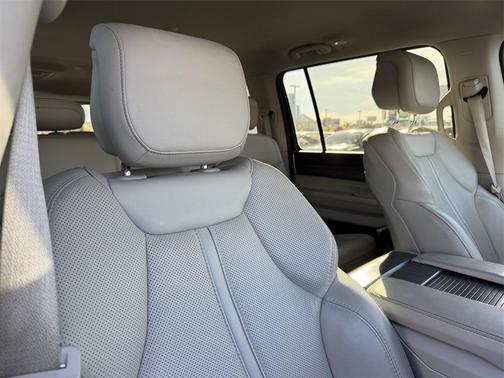 2024 Jeep Wagoneer L Series II 4x4