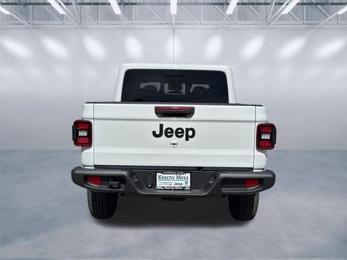 Bright White Clearcoat 2026 Jeep Gladiator Sport S