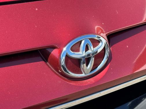 Pulse 2017 Toyota Yaris iA Base