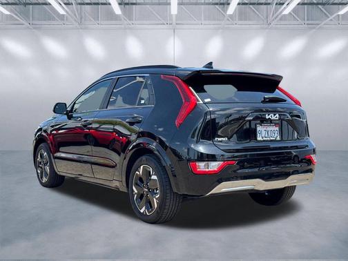 Aurora Black 2024 Kia Niro EV Wind