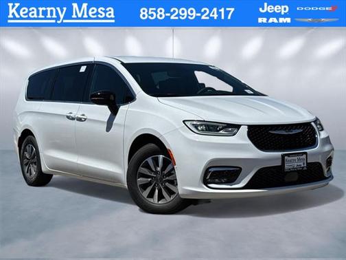 2025 Chrysler Pacifica Hybrid Select