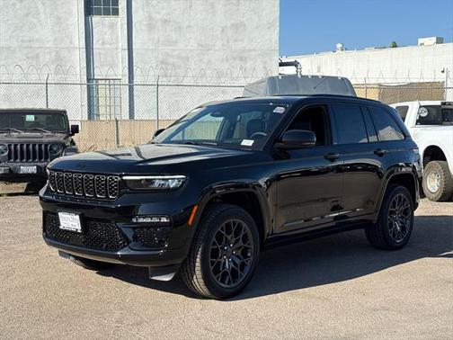 2025 Jeep Grand Cherokee Summit