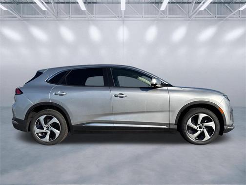 2025 VinFast VF 8 Eco