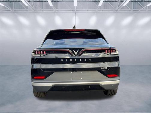 2025 VinFast VF 8 Plus
