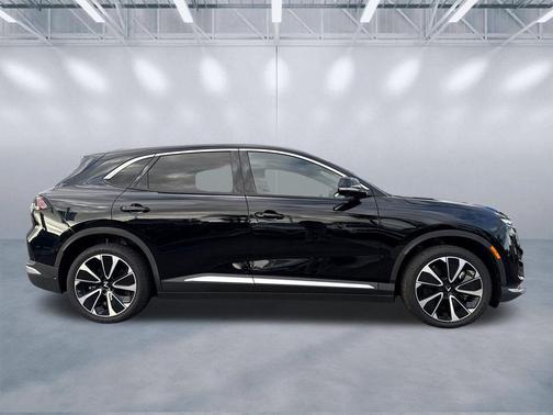 2025 VinFast VF 8 Plus