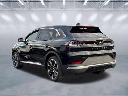 2025 VinFast VF 8 Plus