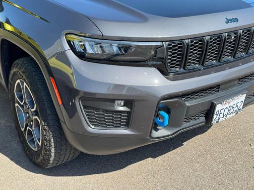 Baltic Gray Metallic Clearcoat 2022 Jeep Grand Cherokee 4xe Trailhawk