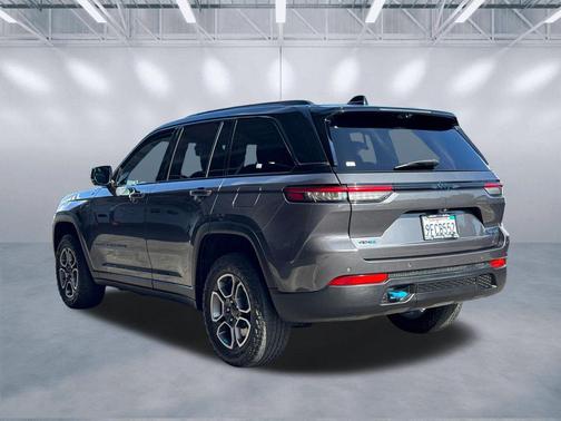 Baltic Gray Metallic Clearcoat 2022 Jeep Grand Cherokee 4xe Trailhawk