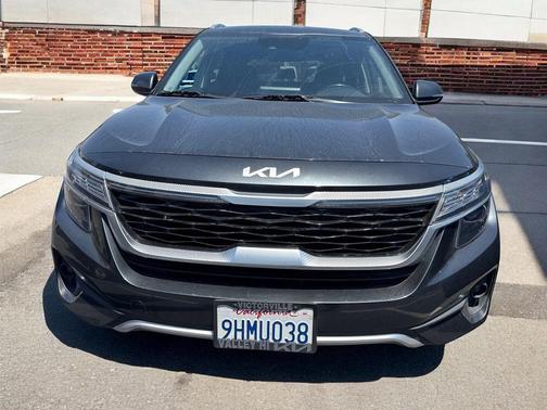 Gravity Gray 2023 Kia Seltos S