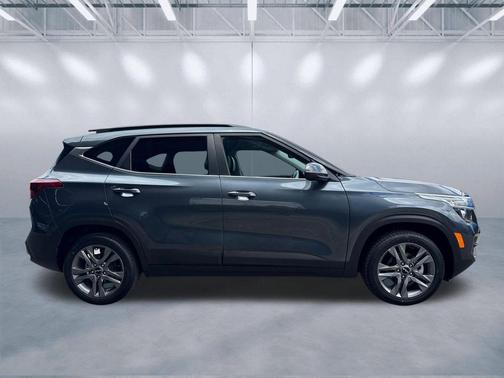 Gravity Gray 2023 Kia Seltos S