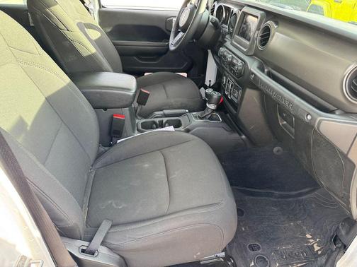 Bright White Clearcoat 2023 Jeep Wrangler 4xe Willys