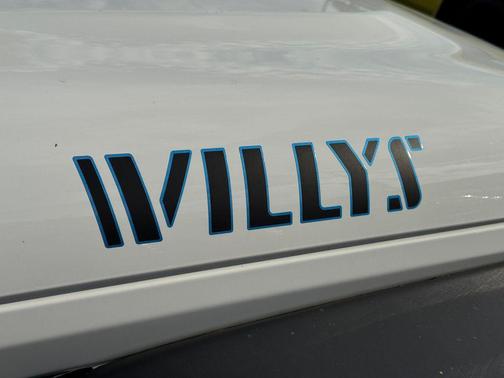 Bright White Clearcoat 2023 Jeep Wrangler 4xe Willys