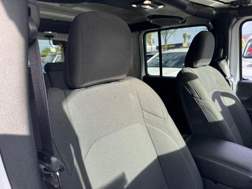 Bright White Clearcoat 2023 Jeep Wrangler 4xe Willys