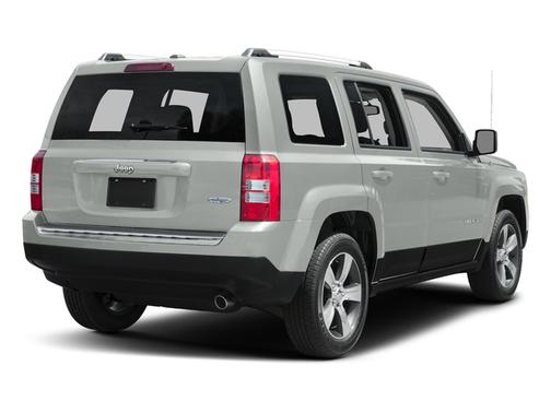 Bright White Clearcoat 2017 Jeep Patriot Latitude