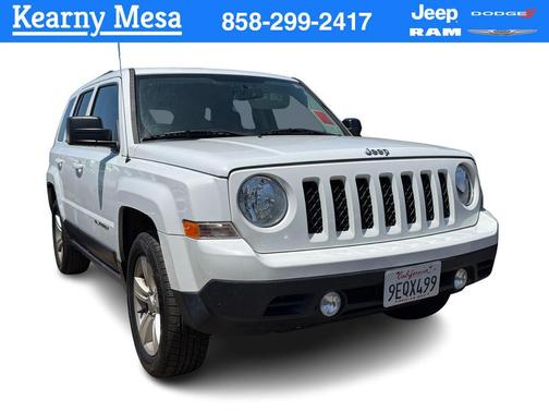 Bright White Clearcoat 2017 Jeep Patriot Latitude