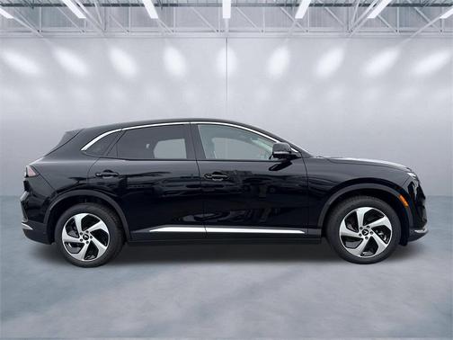 2025 VinFast VF 8 Eco